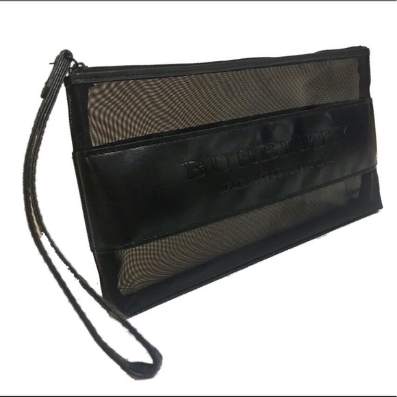 burberry wristlet pouch